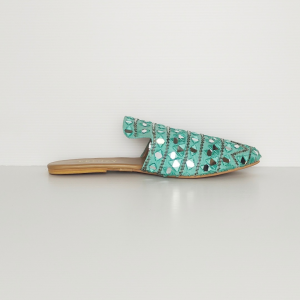 Mules MLS003